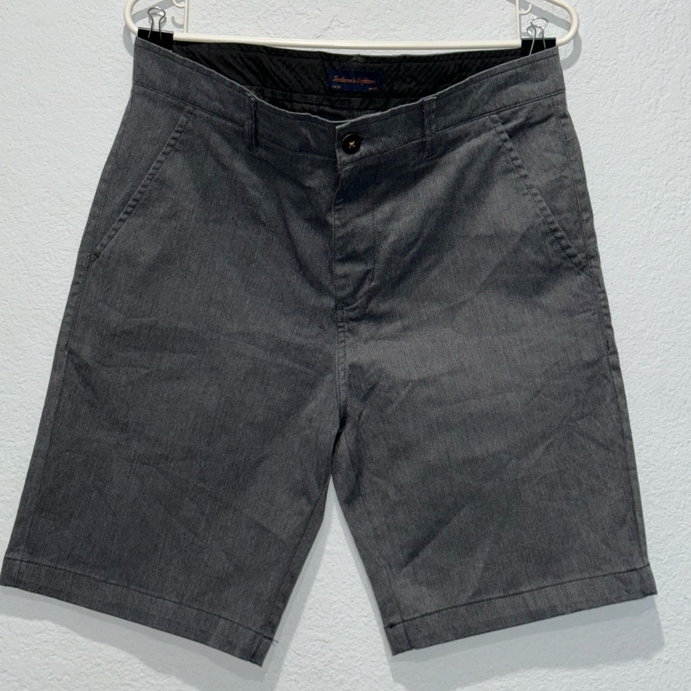 Gentlemen’s Outfiters Gray Shorts | Size: 33 USA